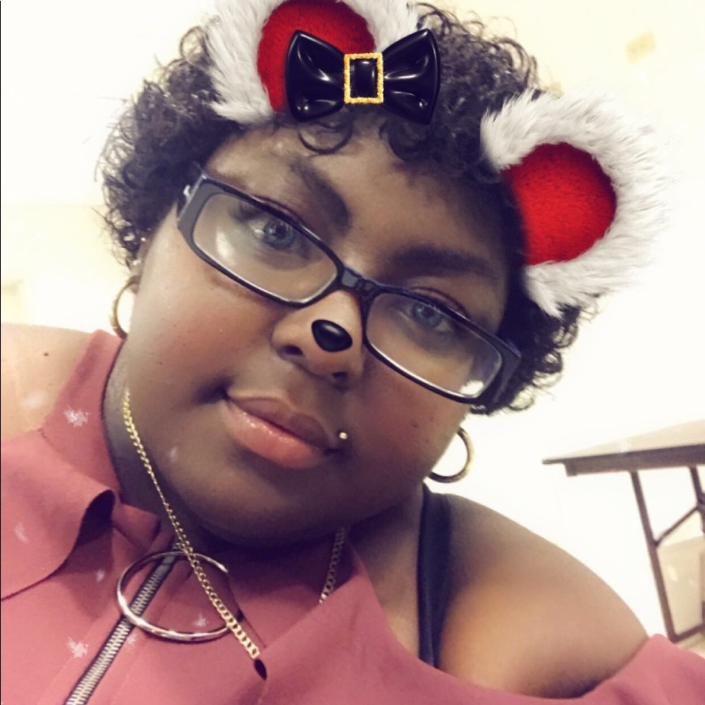 Meet your Posher, Iyana